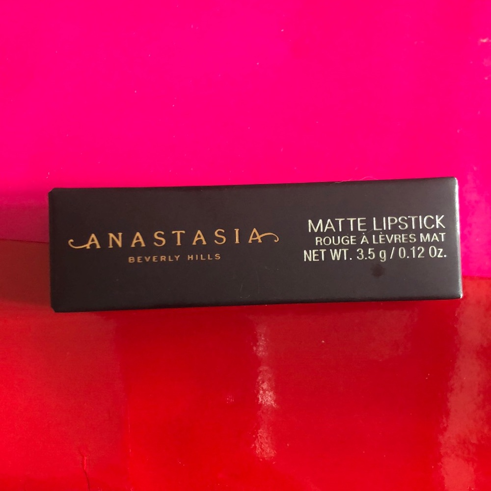 Anastasia Beverly Hills matte lipstick